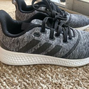 Adidas comfort foam sneakers